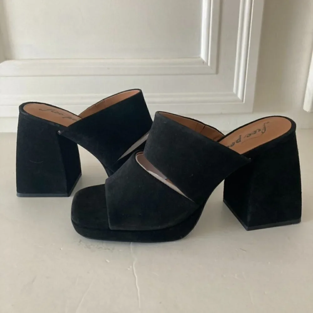 NWOB Free People Love Is Everywhere Black Suede Platform Sandals Sz 40/10